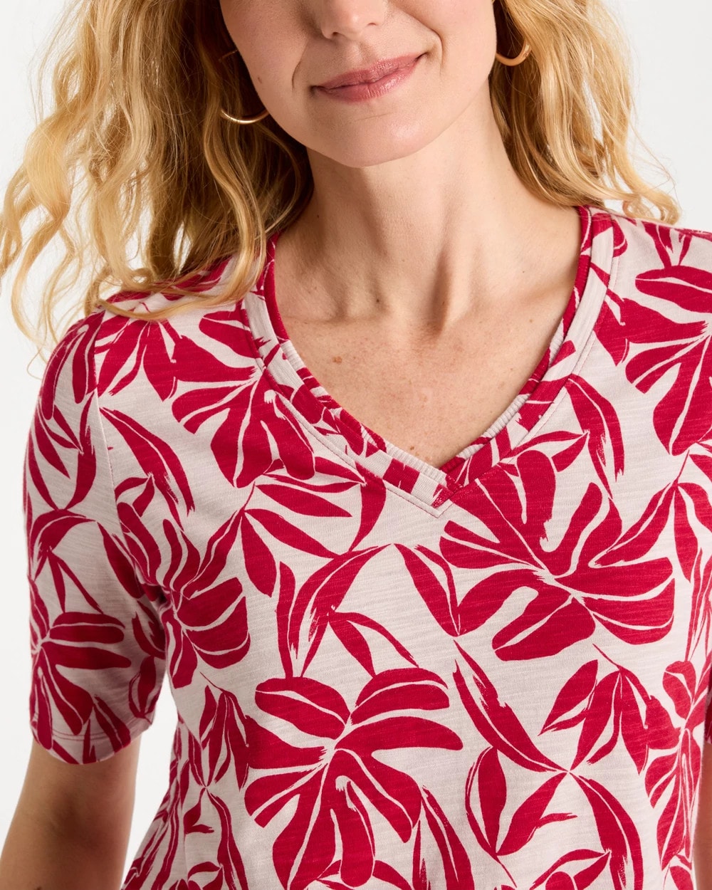 Chico's Signature - Printed Cotton Slub V-Neck Tee Cherry Lush