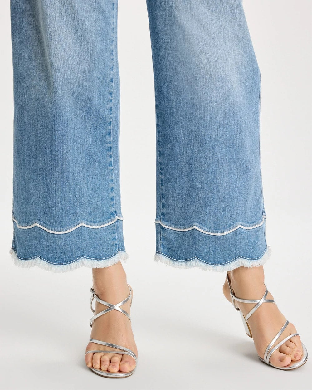 Chico's Trusted - Scallop Pull-On Wide-Leg Crop Jeans Blue Jay Indigo