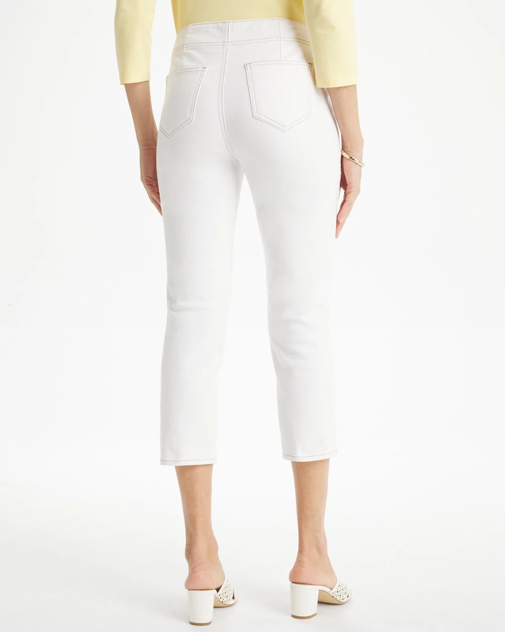 Chico's Classic - Pull-On 22" Capri Jeans Alabaster