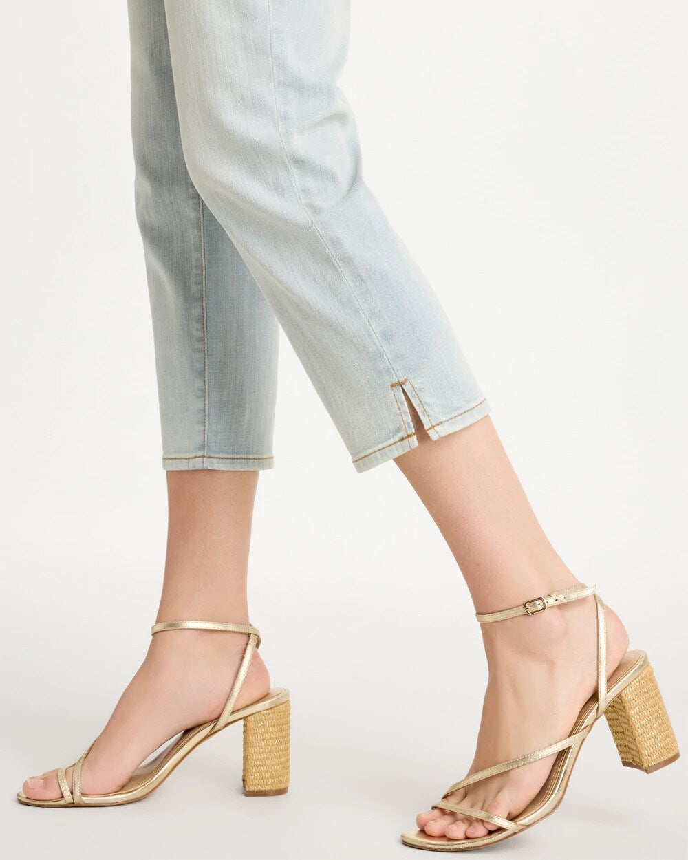 Chico's Trusted - Girlfriend Slim Capri Jeans Beachcomber Indigo