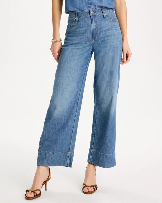 Chico's Trusted - Lightweight Wide-Leg Ankle Jeans Lake Como Wash