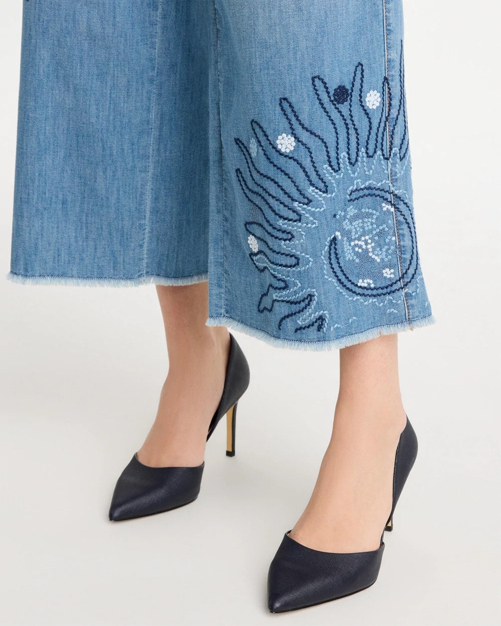 Chico's Recommended - Embellished Ultra Lightweight Crop Jeans Caressa Indigo