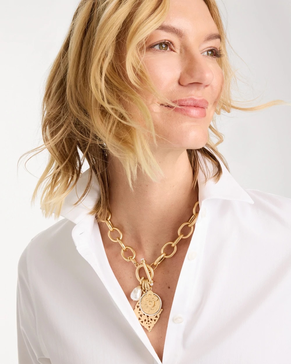 Chico's Quality - Toggle Cameo Charm Necklace Gold