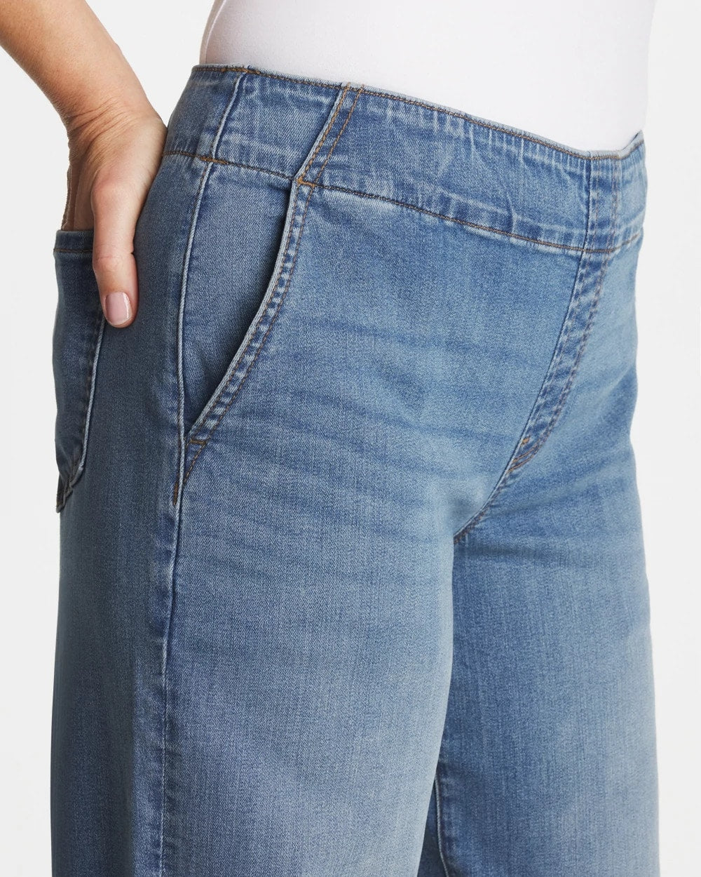 Chico's Quality - Pull-On Boyfriend Cropped Jeans Bailey Indigo