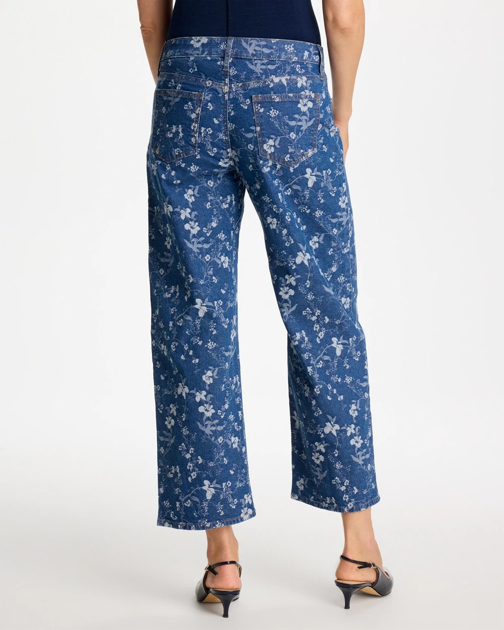 Chico's Top Pick - Girlfriend Wide Floral Crop Jean Indigo