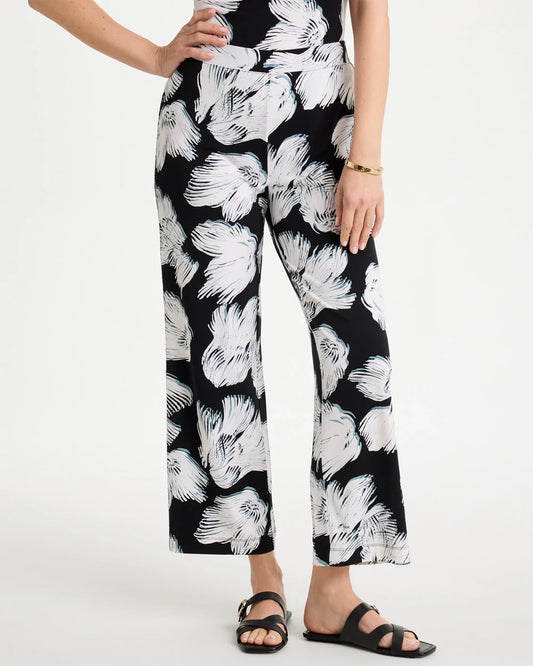 Chico's Signature - Travelers™ Knit Abstract Floral Cropped Pants Black