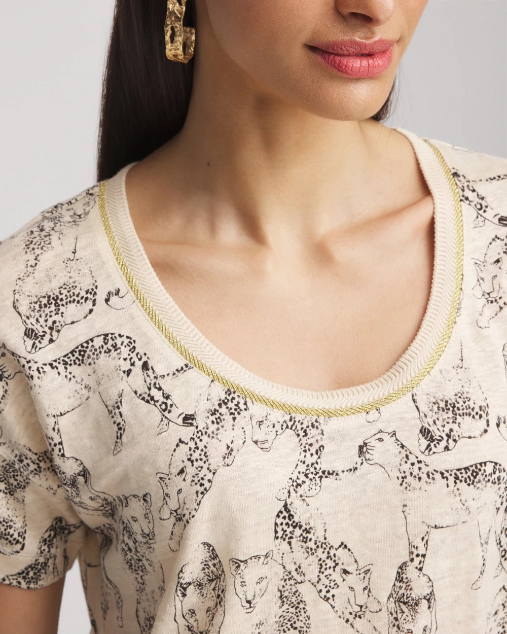 Chico's Essential - Panther Sweater-Trim Linen Tee Glistening Sand